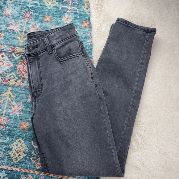 American Eagle Washed Black Stretch Mom Jeans 0 Reg - Picture 1 of 9